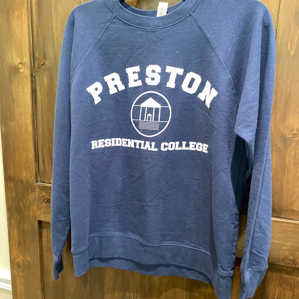 E861 Preston Residential College Navy Sweatshirt NWOT Sz S unisex